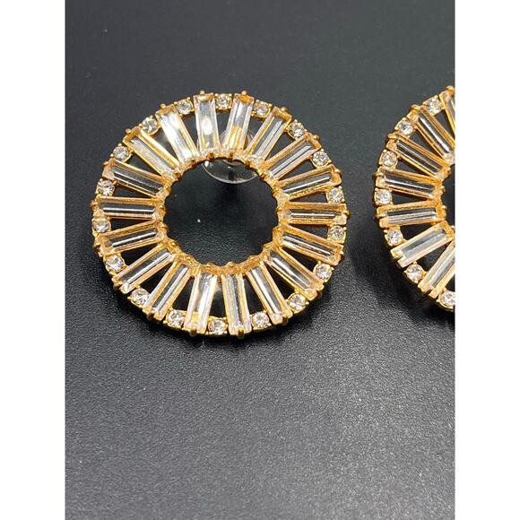 J. Crew Clear Crystal Baguette Round Pinwheel Forward Hoop Pierced
Earrings - Picture 8 of 8
